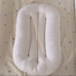 Snuggle Me organic lounger in color Natural